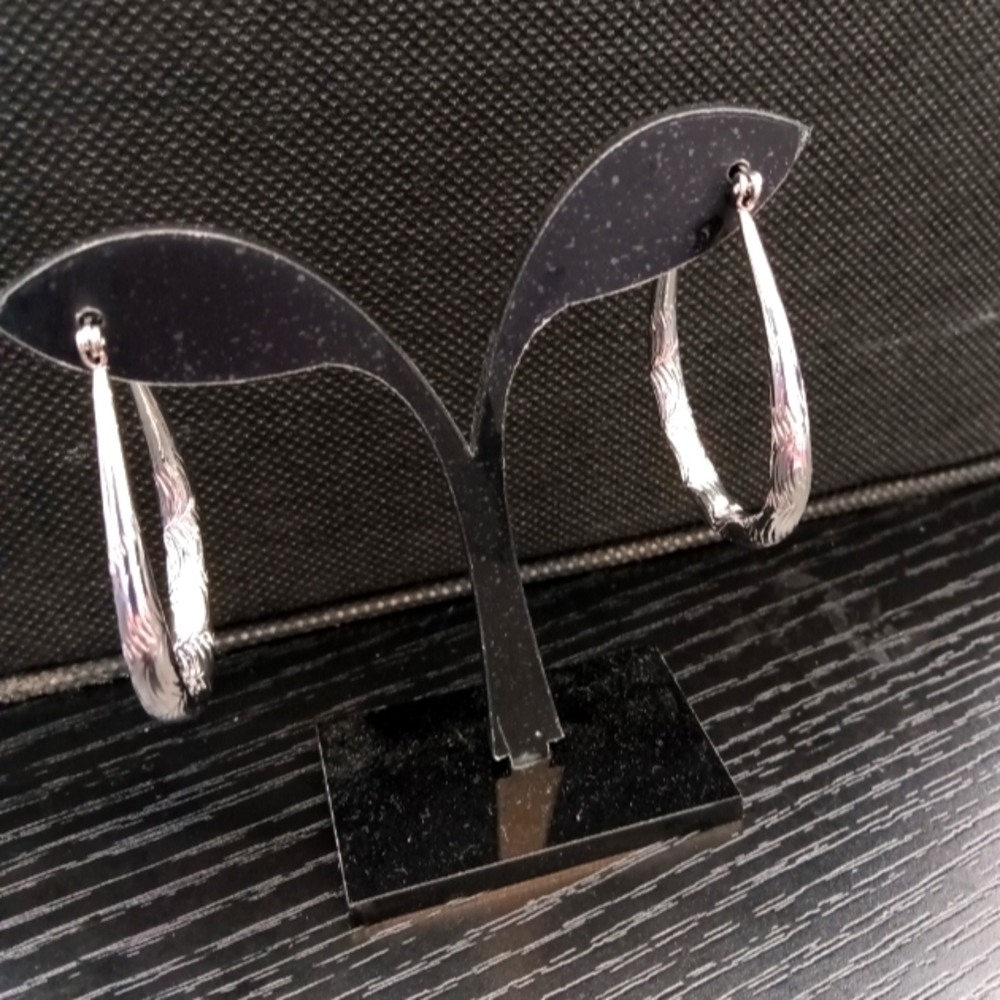 NEW Silver Plated Zinc Alloy Oval Engraved Boho Hoops